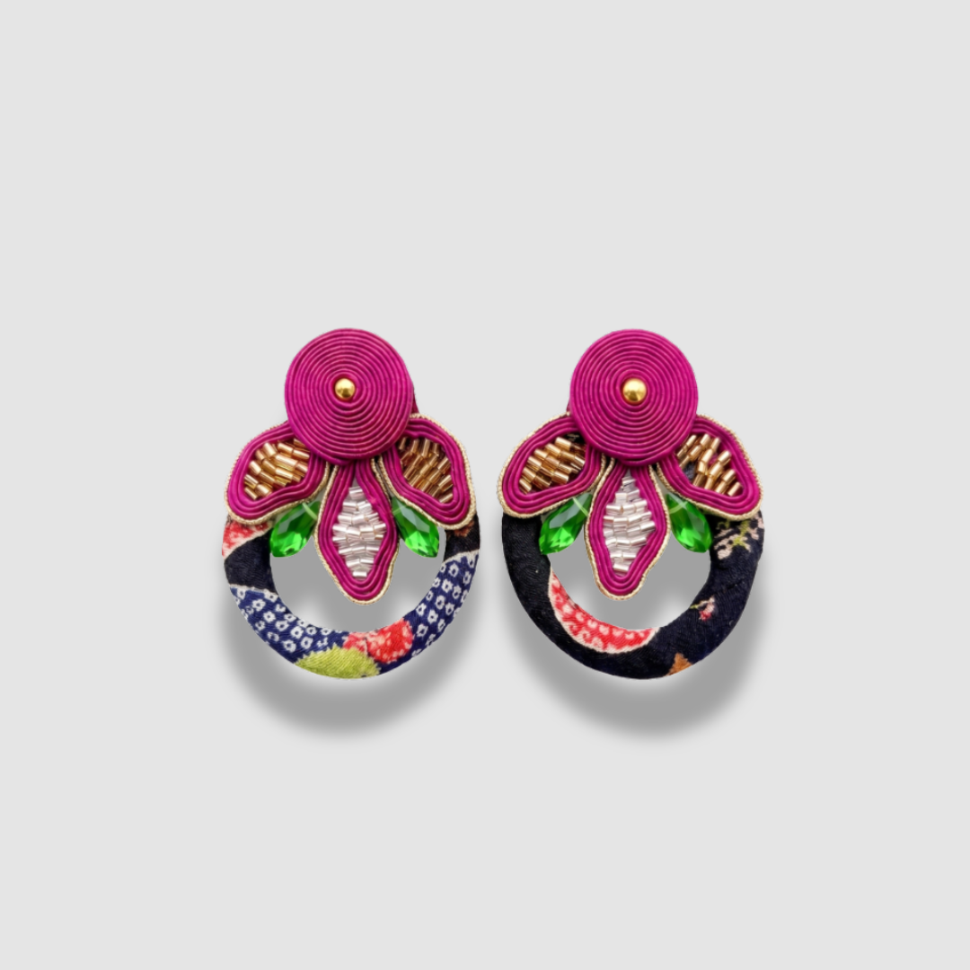 Pendientes Lotus Magenta de Musula, vista de producto · PORTICO Concept, Turó Park Barcelona