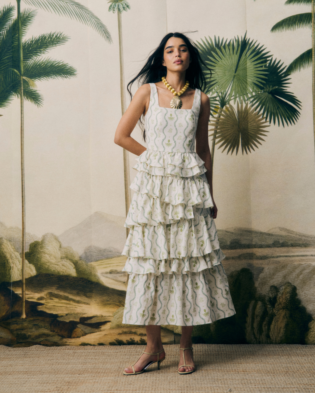 Vestido Daiquiri Hawai midi de volantes con estampado verde – Laganini · PORTICO Concept, Turó Park Barcelona (vista 7)