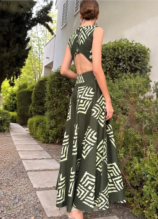 Vestido largo Back con estampado geométrico verde y crudo – Pietra Madrid · PORTICO Concept, Turó Park Barcelona (vista 2)