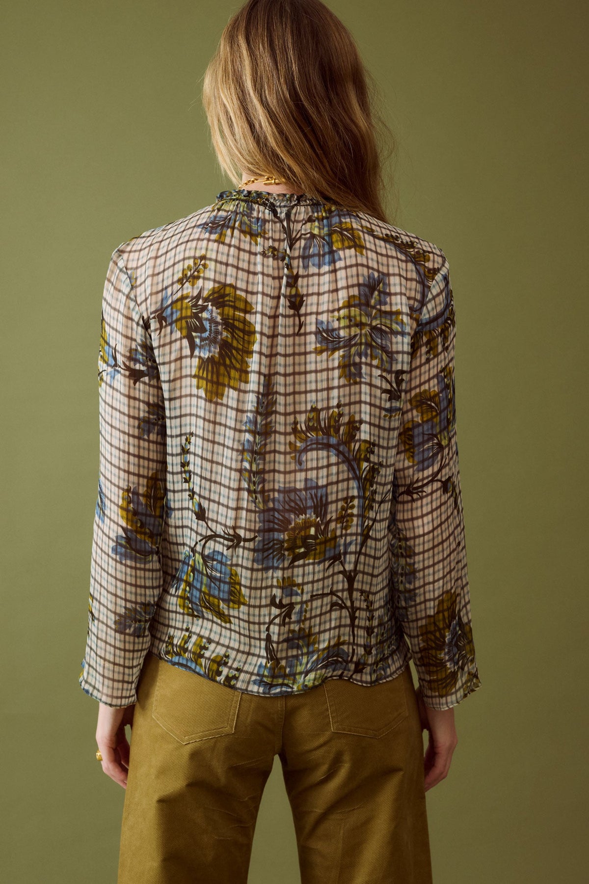 Top Frunces Paco de Josephine, look completo de la colección Sevilla – PORTICO Concept, Turó Park Barcelona (vista 5)