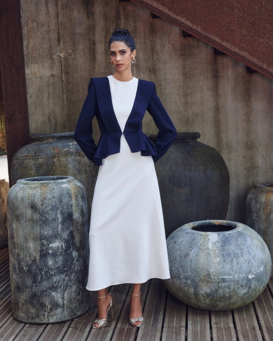 Vestido Daniela Beige y Azul Marino de IQ Collection · detalle 1