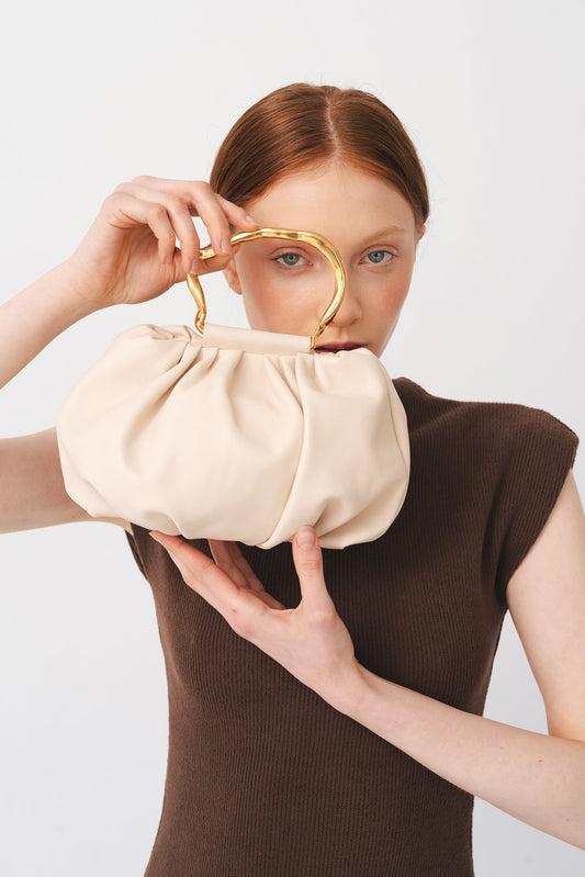 Bolso de invitada: cómo elegir el clutch perfecto para cada evento