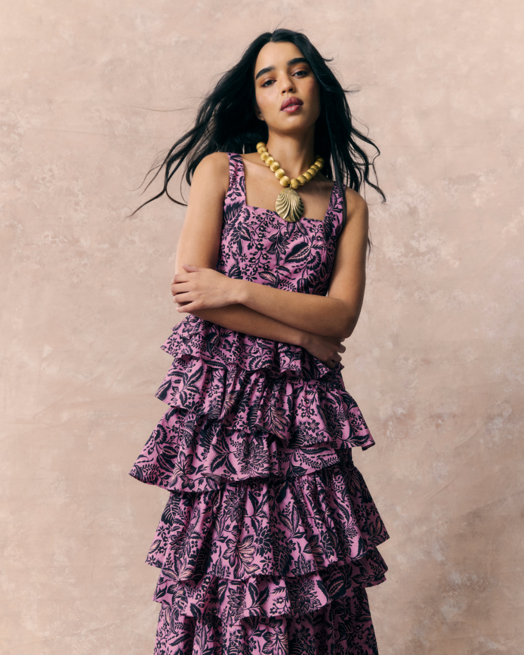 Vestido Daiquiri Bloom largo de volantes con estampado floral rosa y negro – Laganini · PORTICO Concept, Turó Park Barcelona