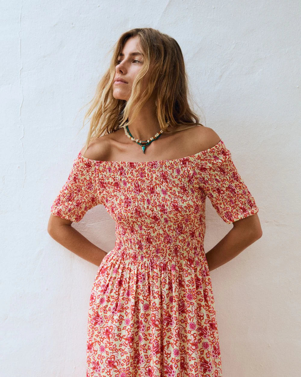 Vestido midi crudo con estampado floral rojo – Magnolya Collection · PORTICO Concept, Turó Park Barcelona