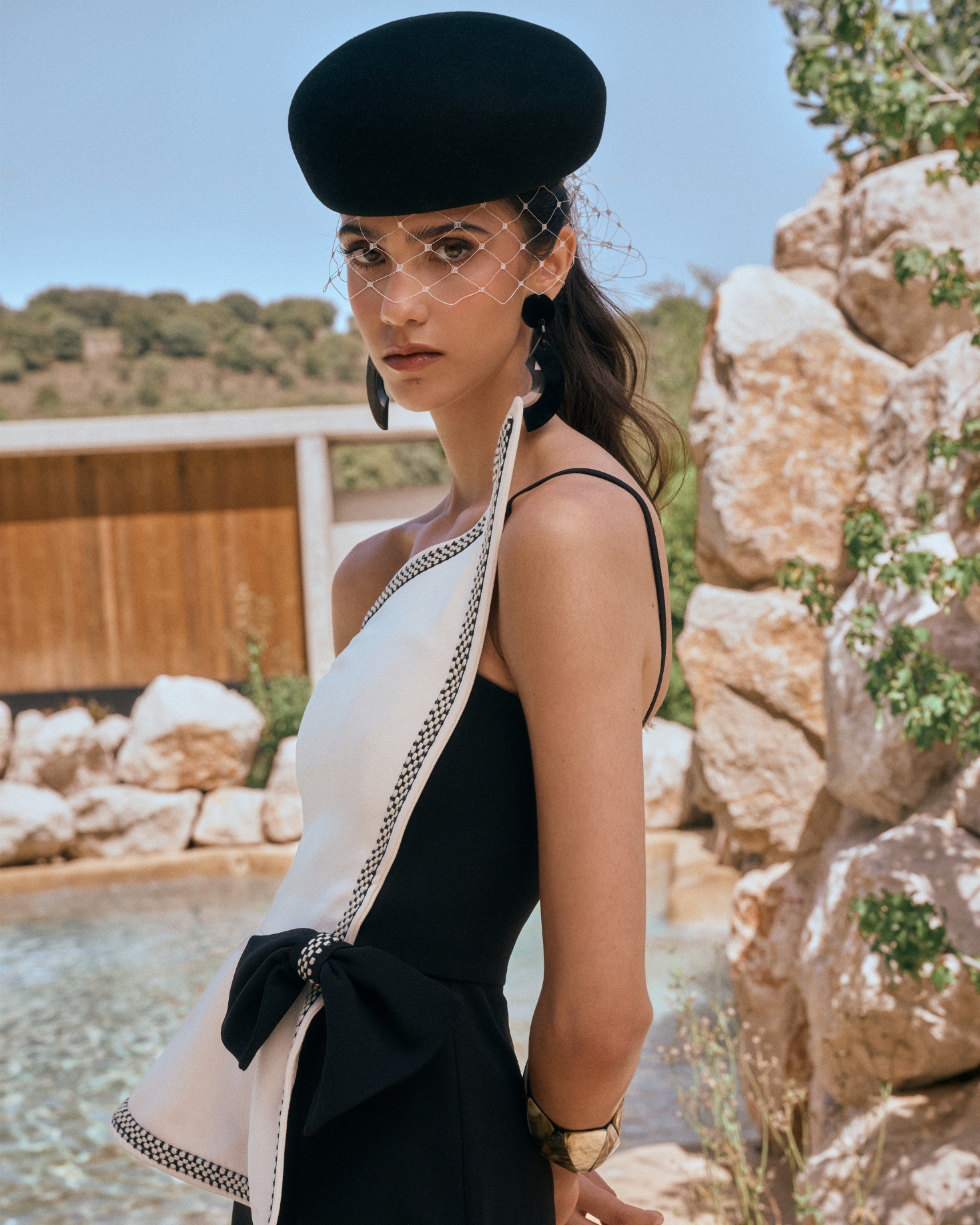 Vestido Habana midi bicolor en crudo y negro de IQ Collection · PORTICO Concept, Turó Park Barcelona (vista 8)