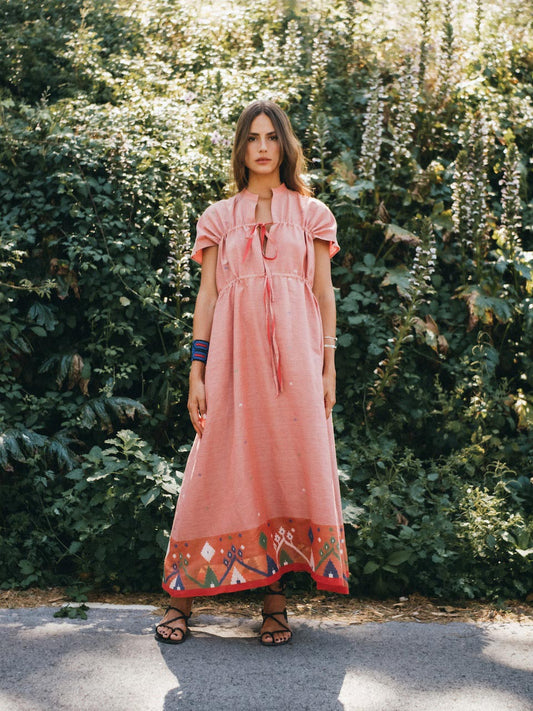 Serenity Dress Red de Cosmology · 100% algodón Jamdani tejido a mano