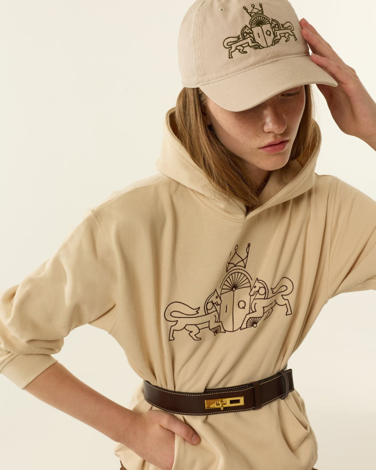 Sudadera Leo Beige de IQ Collection · detalle 2