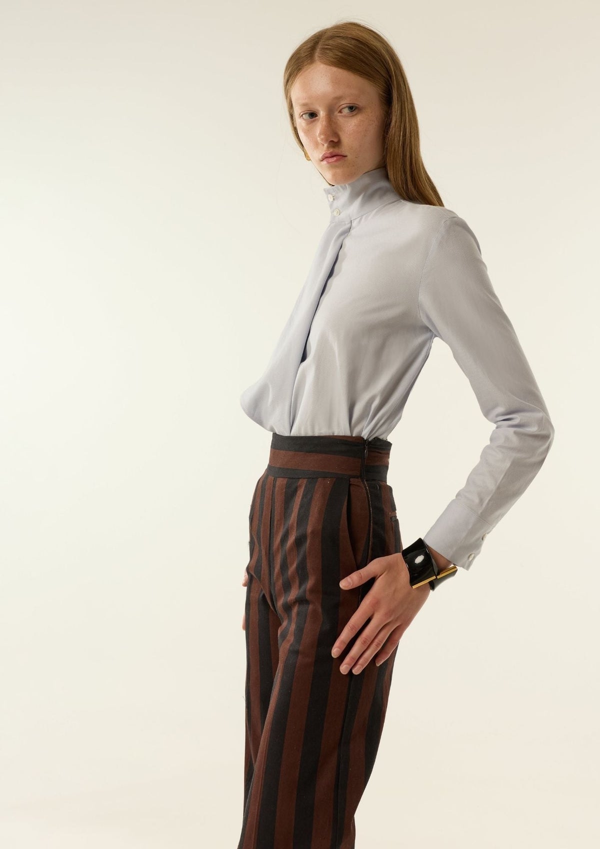 Pantalón Saeta Marrón y Negro de IQ Collection · detalle 5