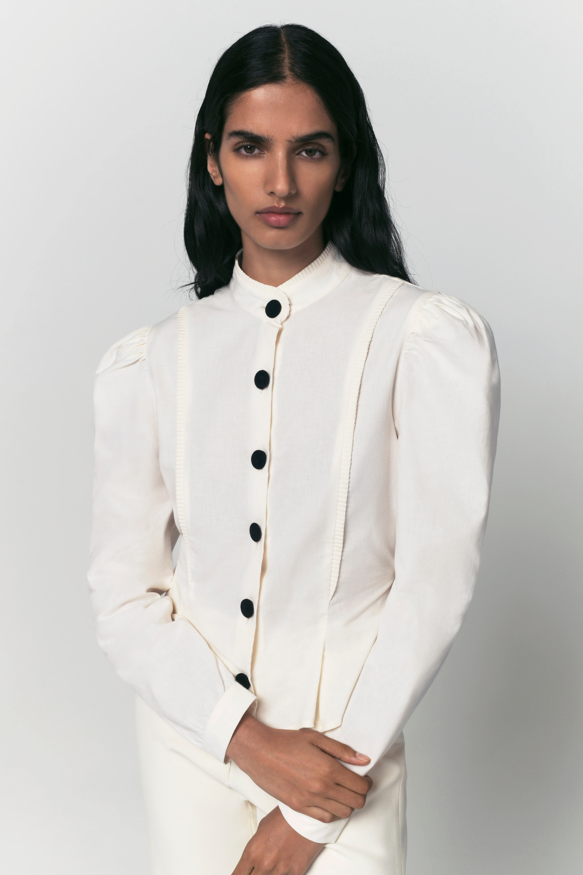 Blusa Luchita Crudo de Destree · detalle 1