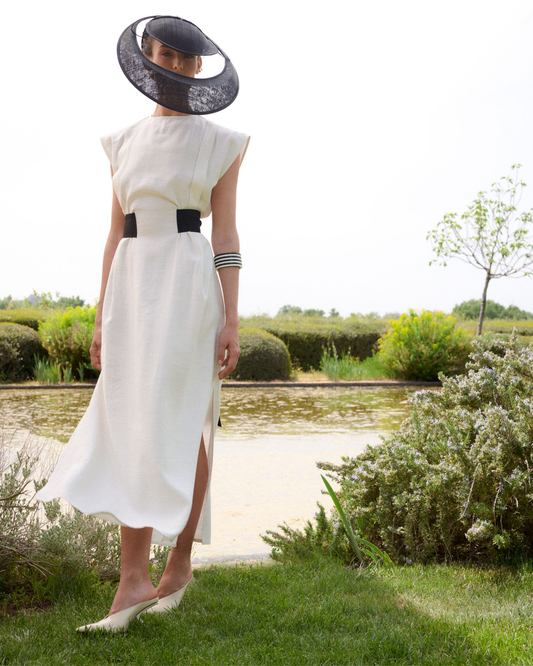 Vestido Prisma midi blanco con lazada negra de IQ Collection · PORTICO Concept, Turó Park Barcelona (vista 2)