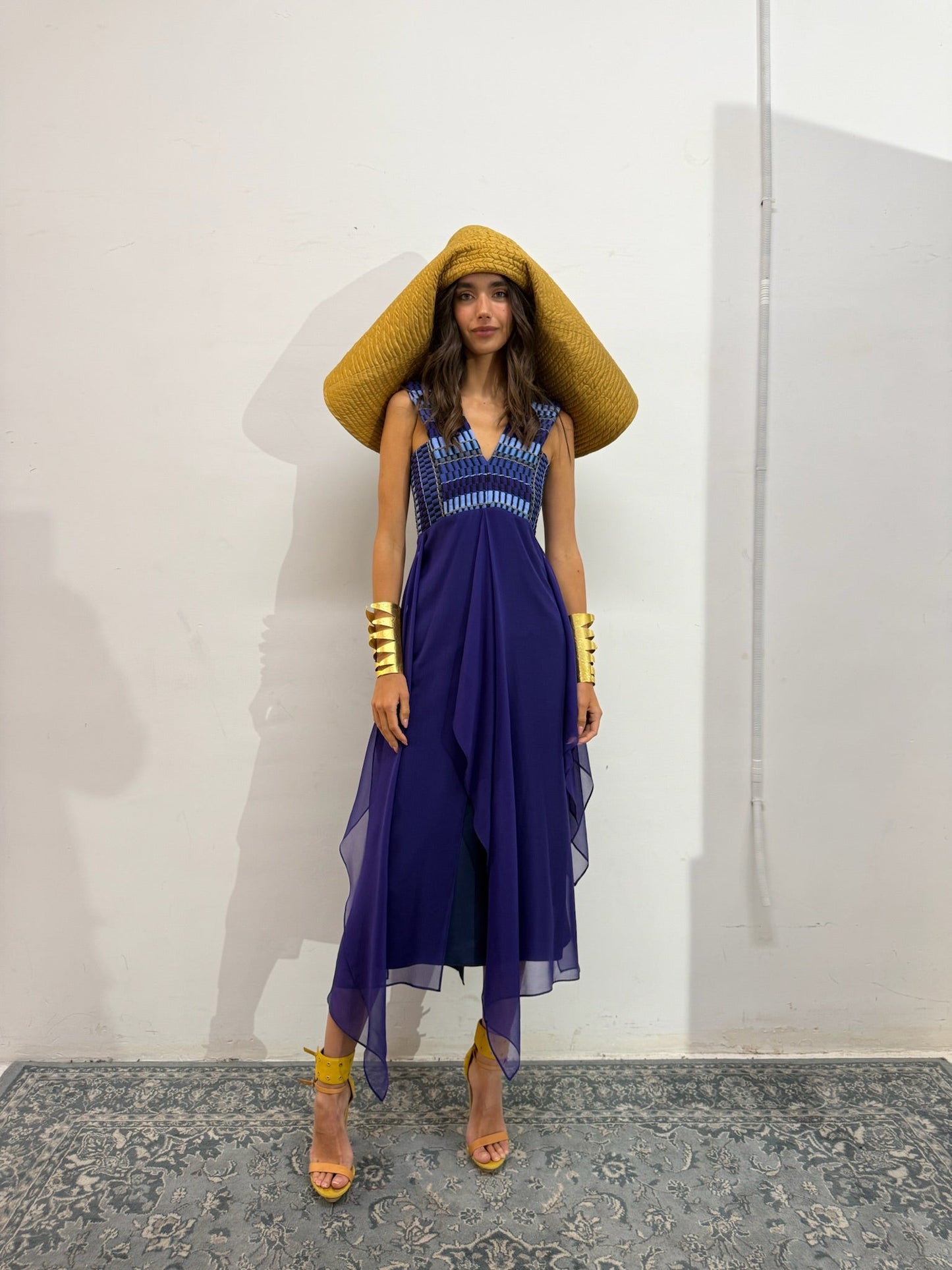 Vestido V Lazuli de Baudesson, seda · detalle 5