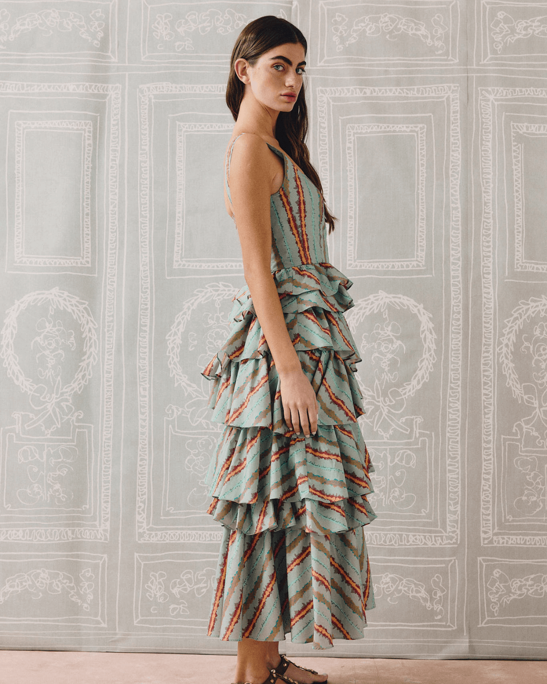 Vestido Daiquiri Aquamarine midi de volantes con estampado tie dye – Laganini · PORTICO Concept, Turó Park Barcelona (vista 5)