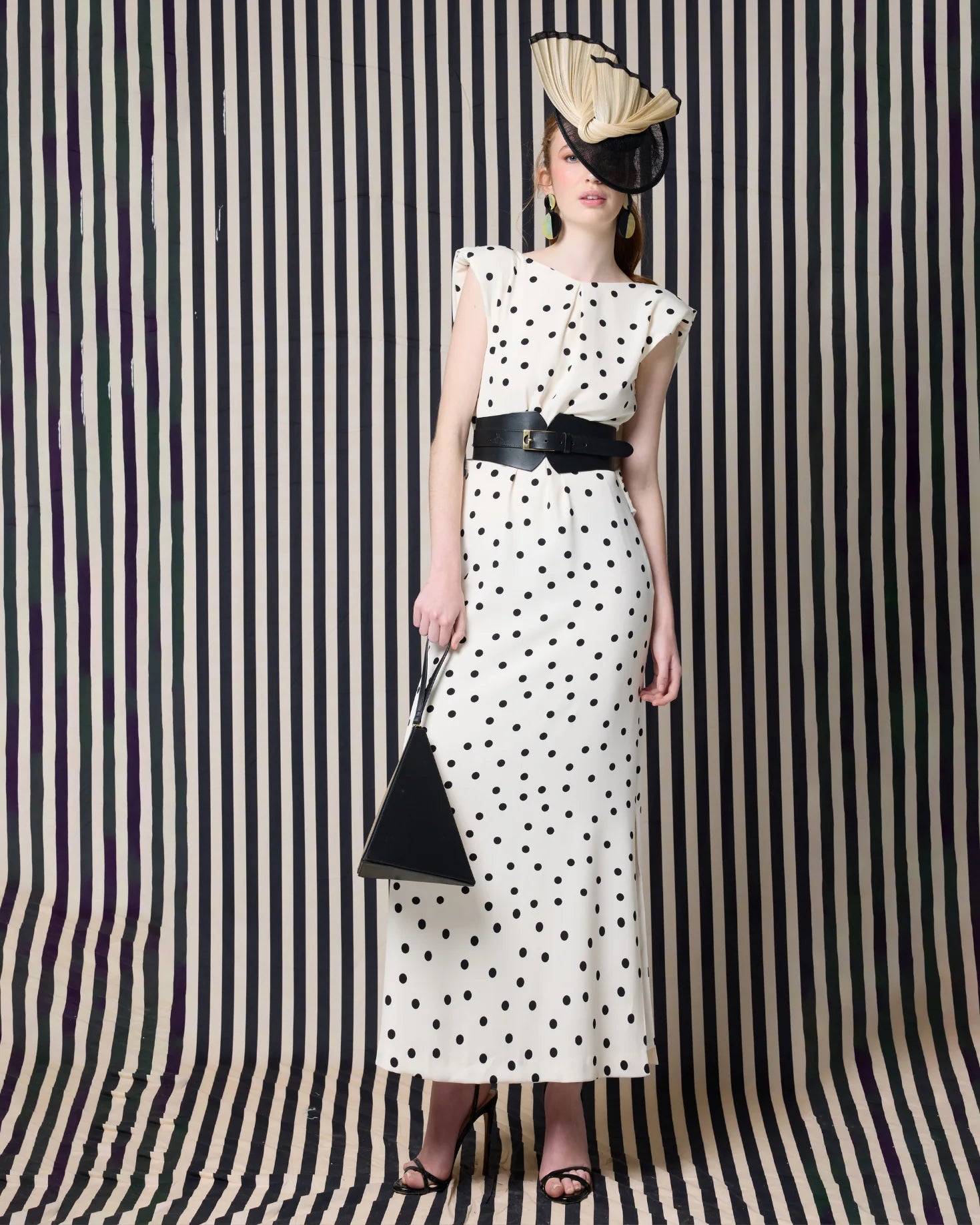 Vestido Miri midi de lunares de IQ Collection · PORTICO Concept, Turó Park Barcelona (vista 3)
