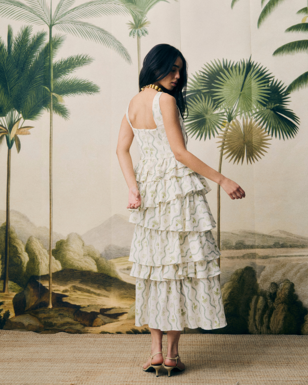 Vestido Daiquiri Hawai midi de volantes con estampado verde – Laganini · PORTICO Concept, Turó Park Barcelona (vista 6)