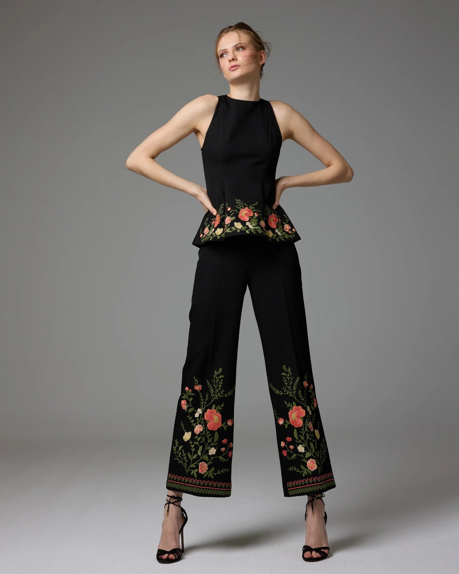 Pantalón Adana de IQ Collection · PORTICO Concept, Turó Park Barcelona (vista 2)