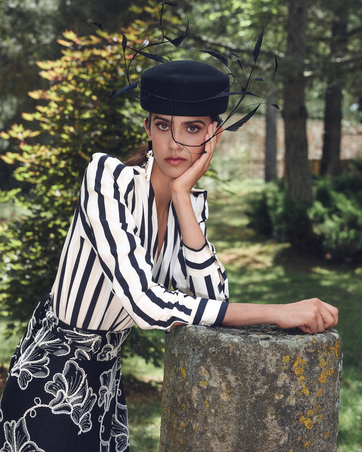 Body Irati Rayas de IQ Collection · tela de camisa a rayas blancas y negras, escote drapeado