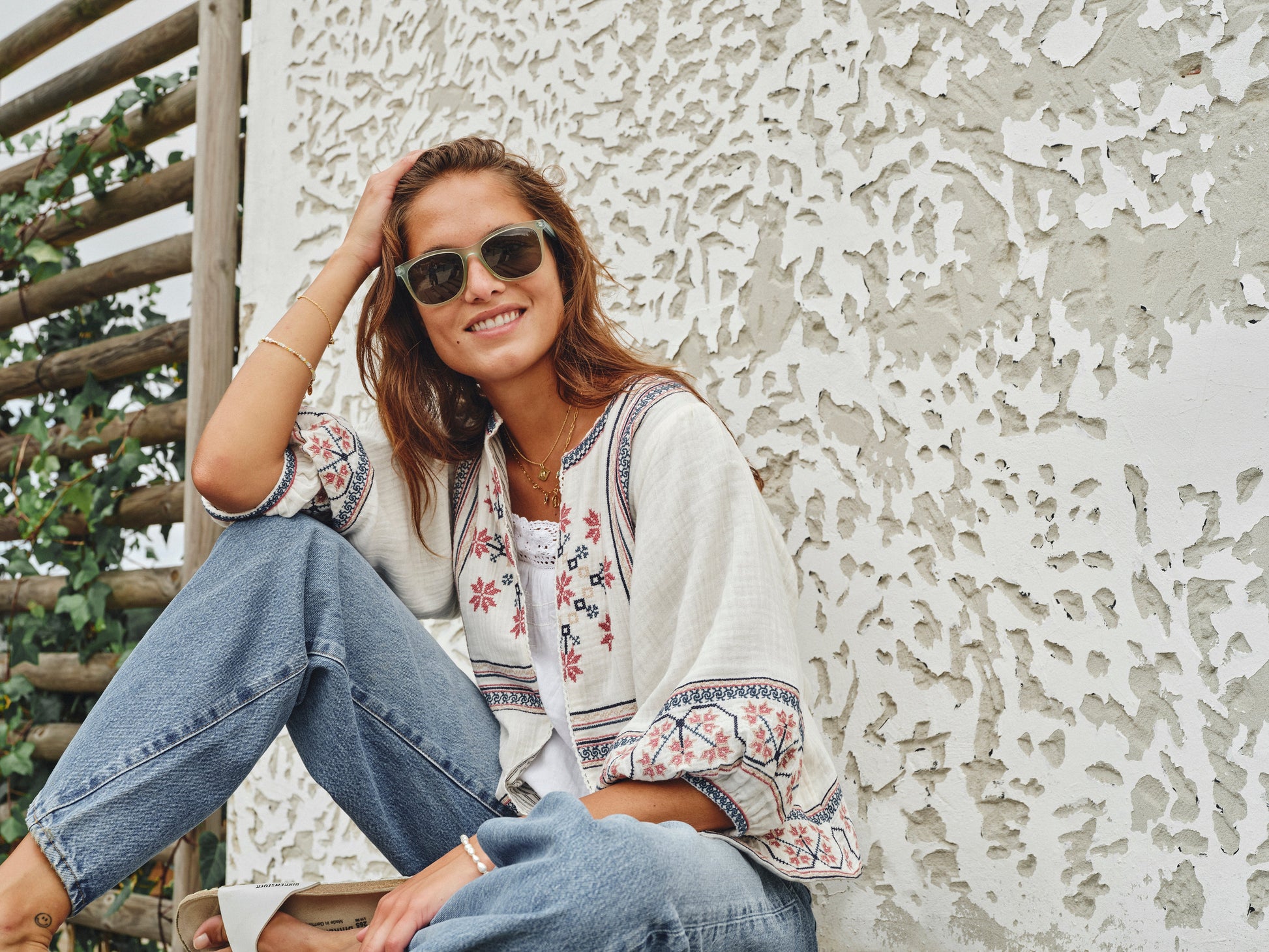 Chaqueta Calista en crudo con bordados florales, look – Mabe · PORTICO Concept, Turó Park Barcelona