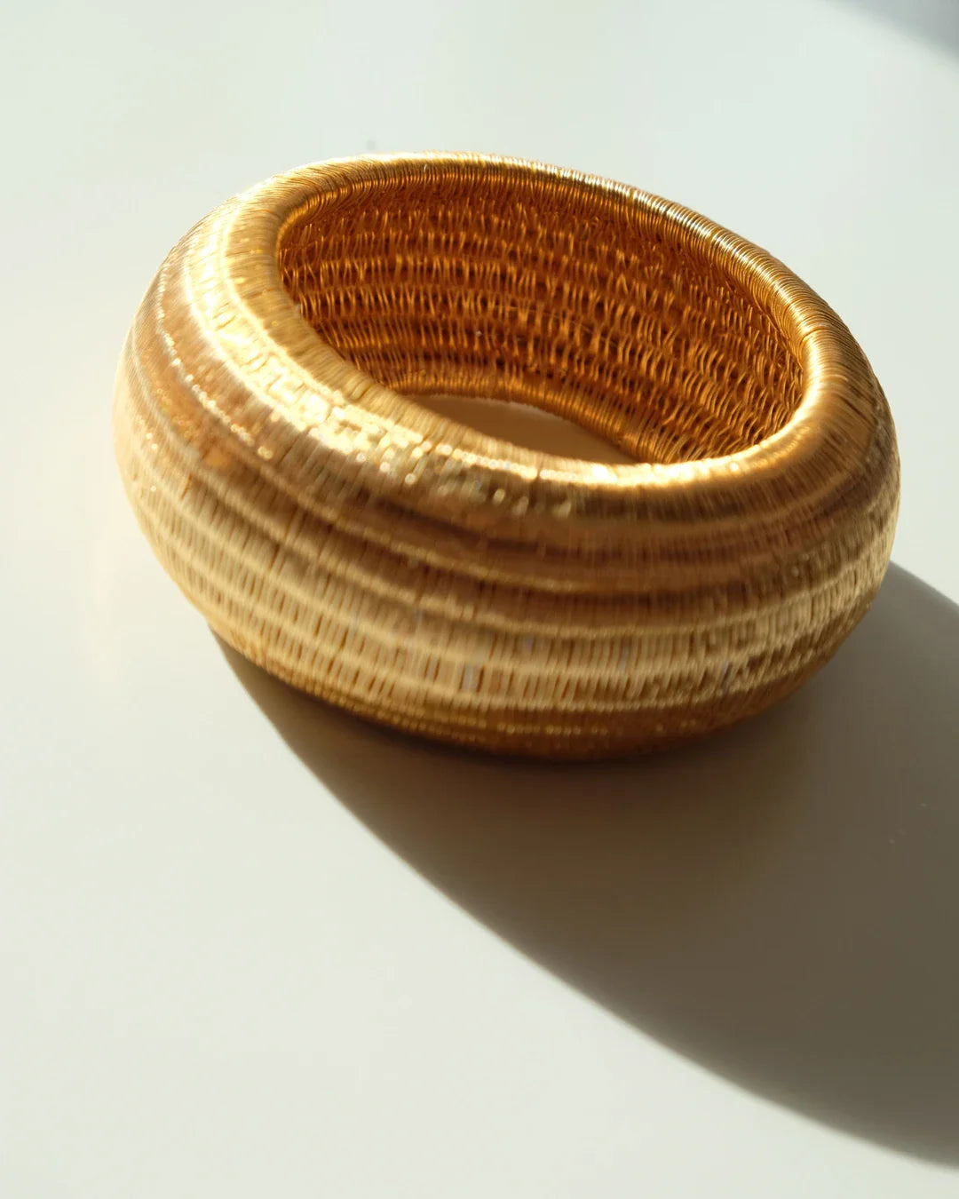 Brazalete Felicia Oro de Coper · detalle 3