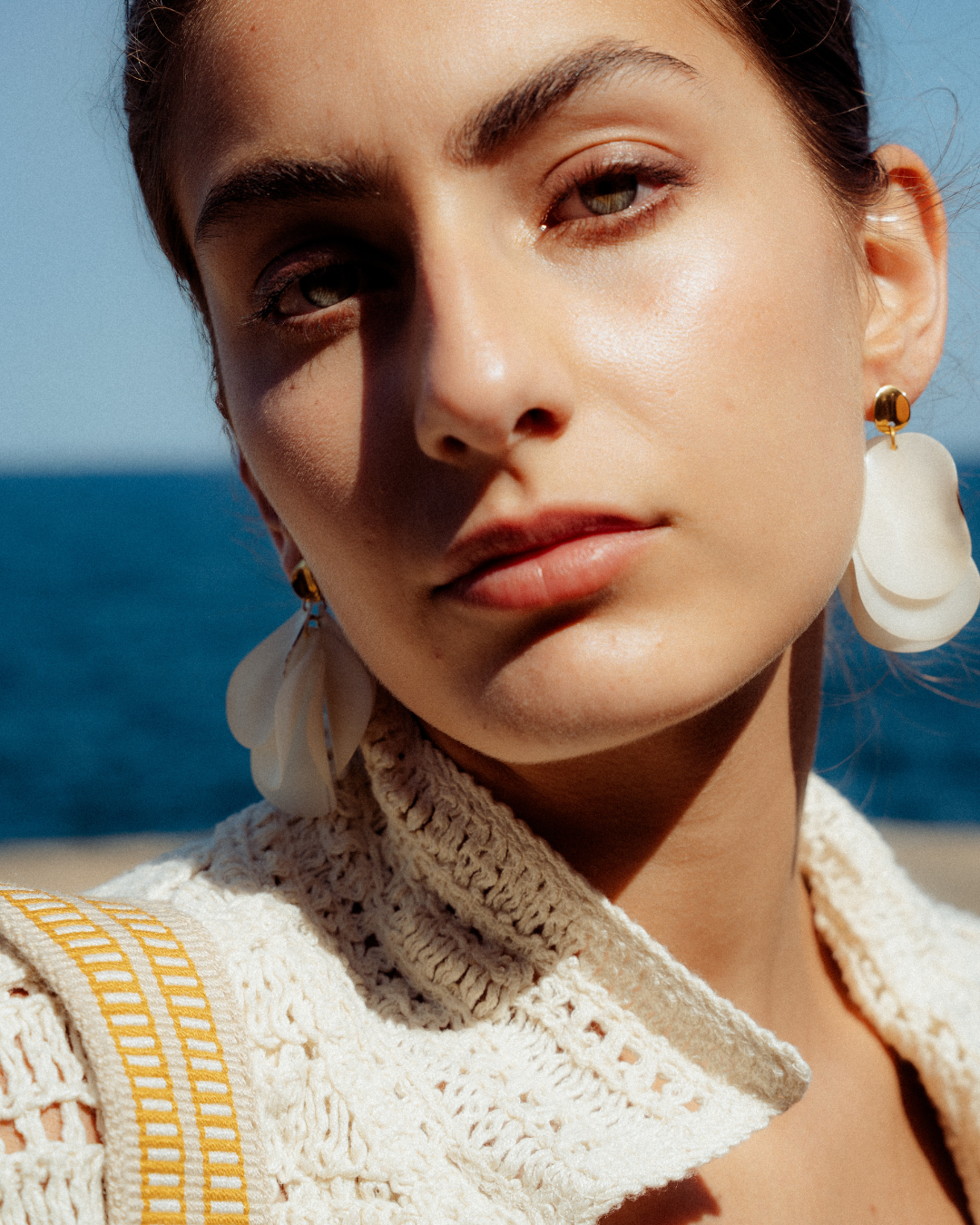 Pendientes Flora Off White de Coper · detalle 5