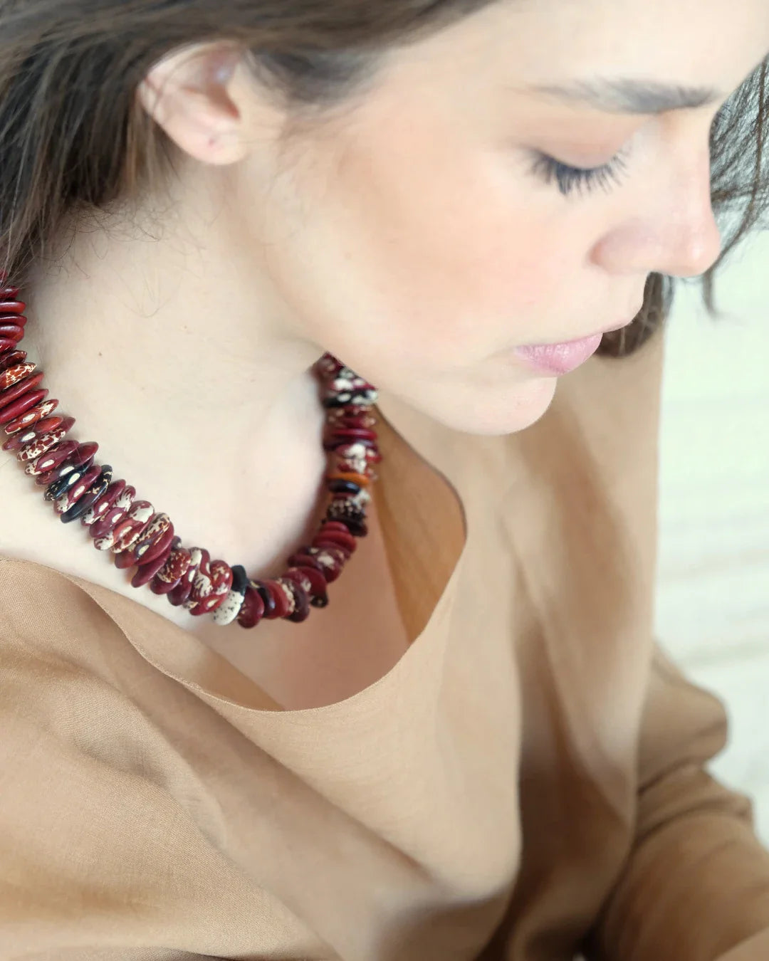 COLLAR AGNES BURGUNDY