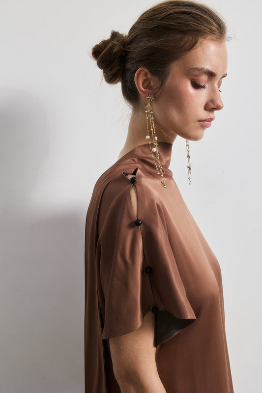 Vestido Ashley Marrón — Galcon Studio · detalle 1