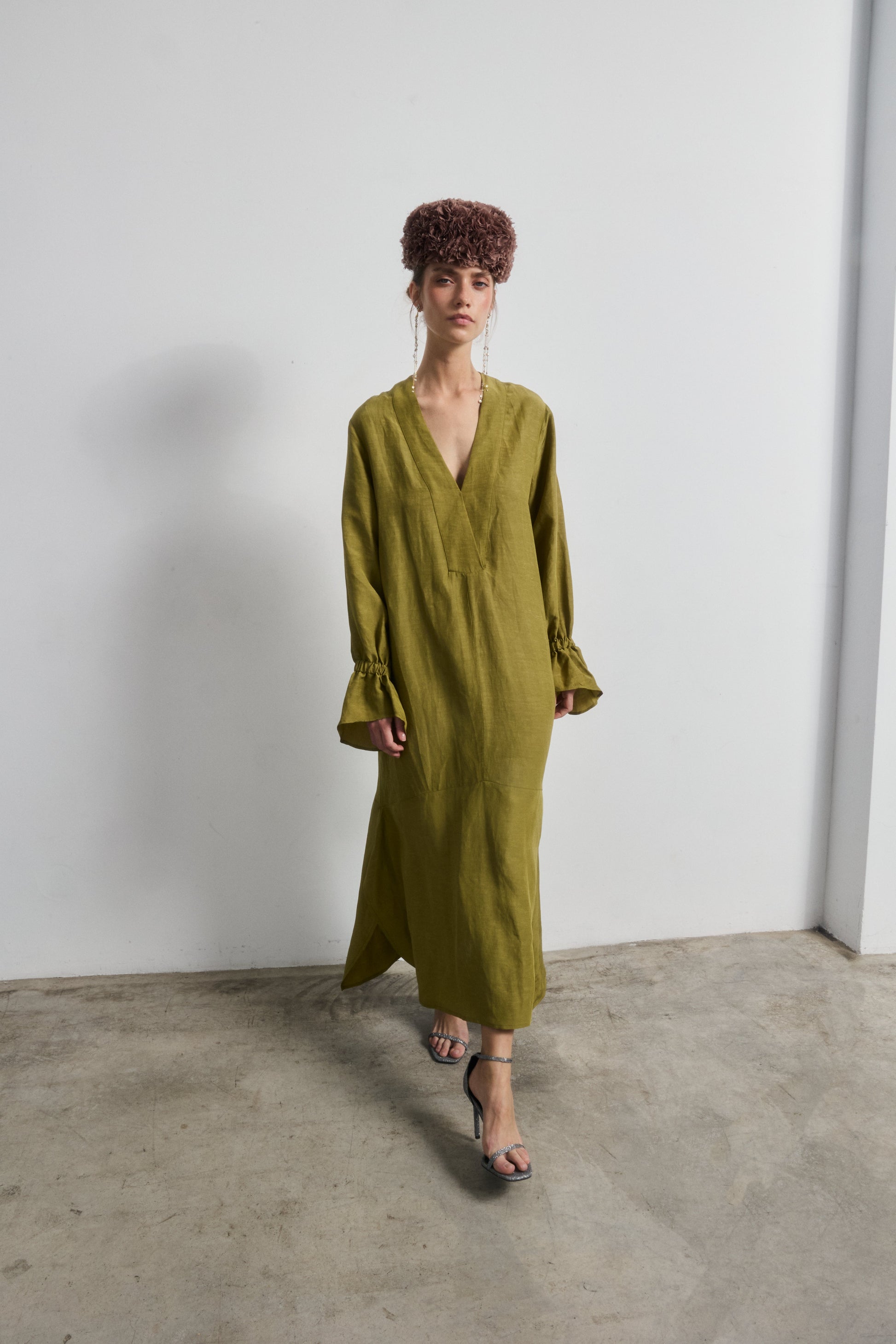 Vestido Lea Verde Oliva — Galcon Studio · detalle 3