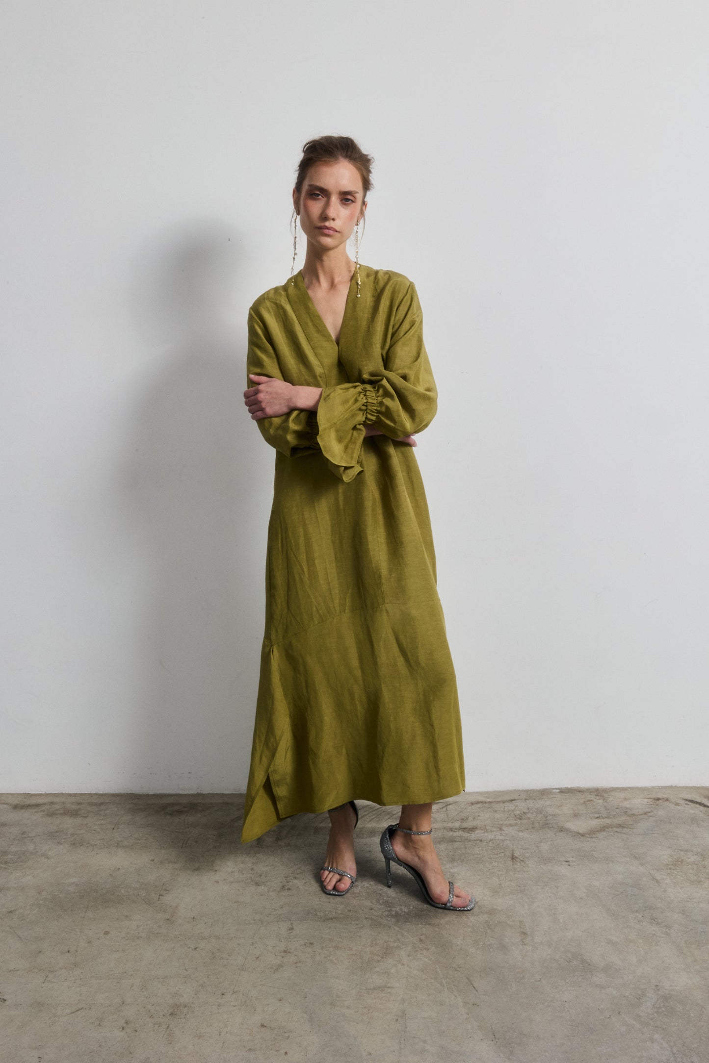 Vestido Lea Verde Oliva — Galcon Studio