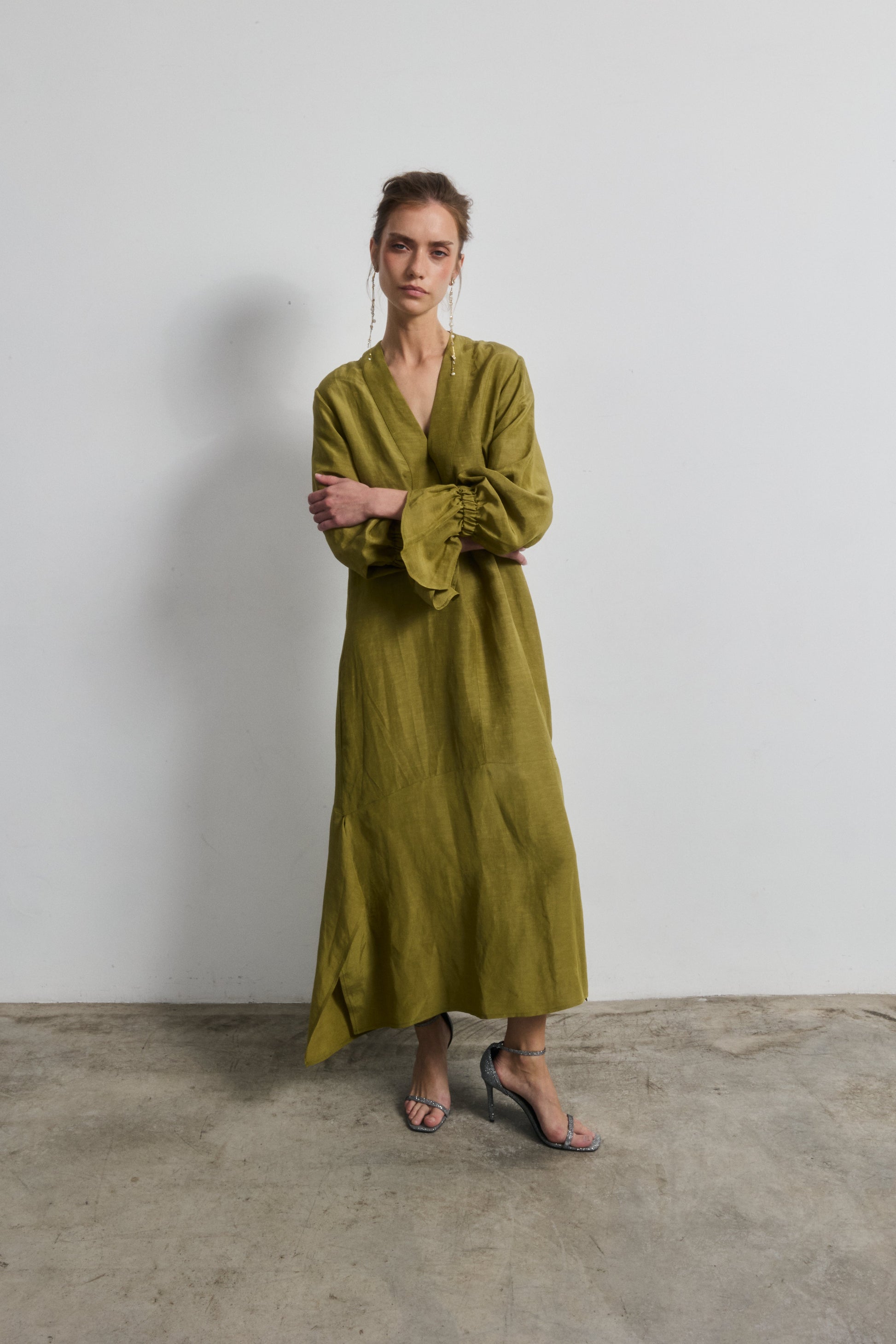 Vestido Lea Verde Oliva — Galcon Studio