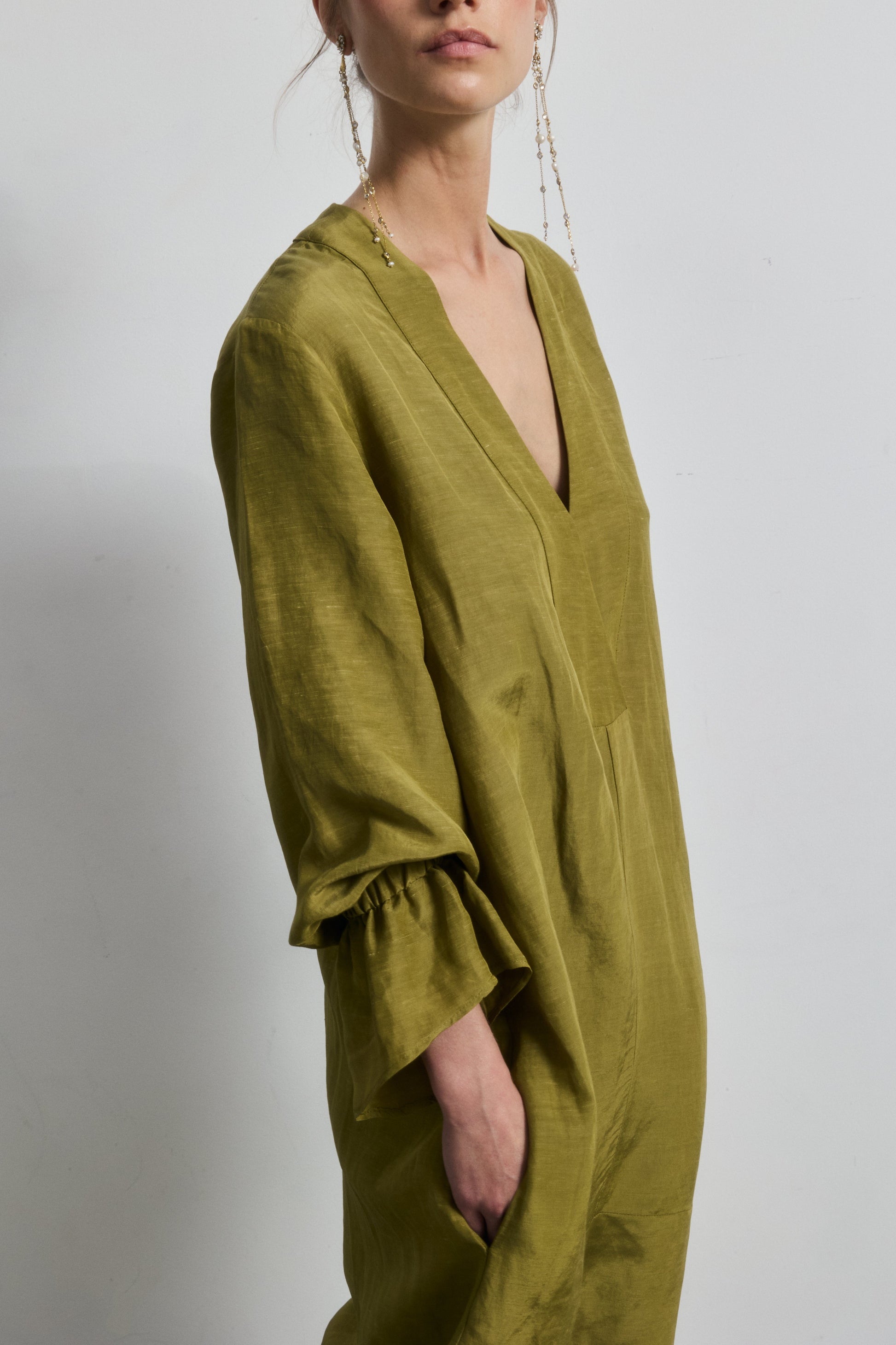 Vestido Lea Verde Oliva — Galcon Studio · detalle 5