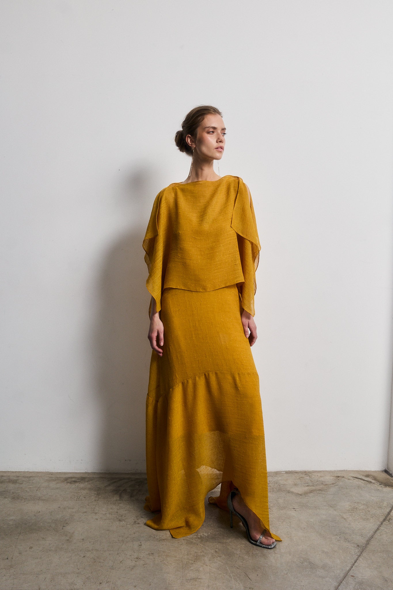 Vestido Diana Mostaza — Galcon Studio · detalle 3