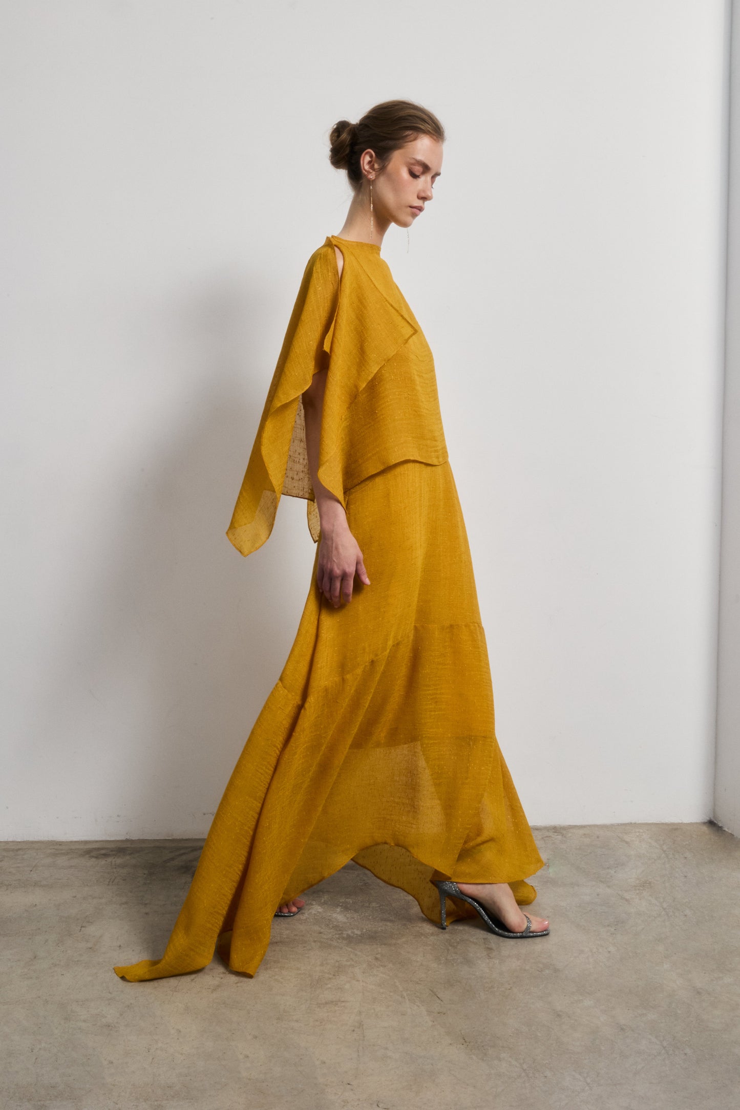 Vestido Diana Mostaza — Galcon Studio · detalle 1