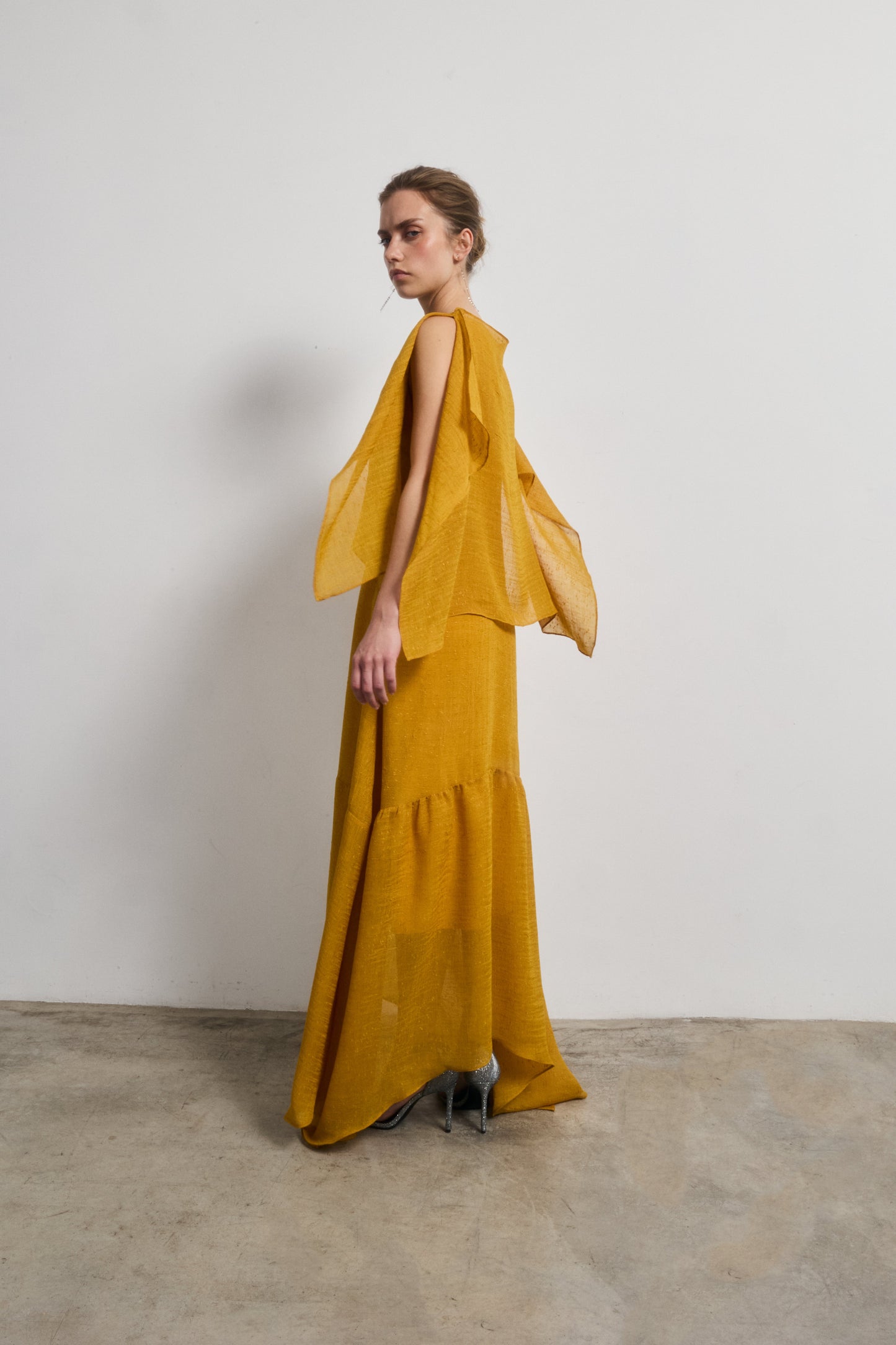 Vestido Diana Mostaza — Galcon Studio · detalle 5