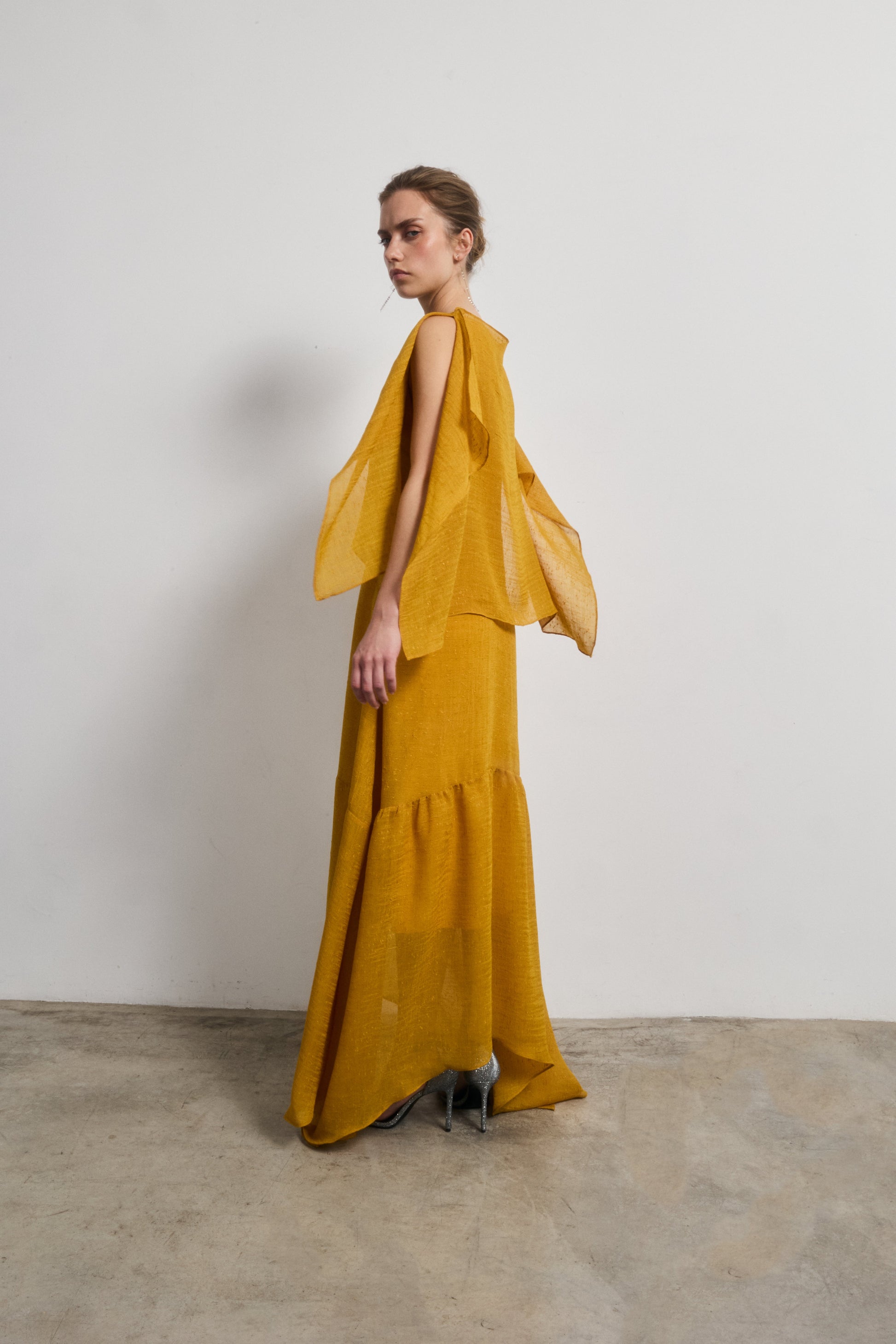 Vestido Diana Mostaza — Galcon Studio · detalle 5