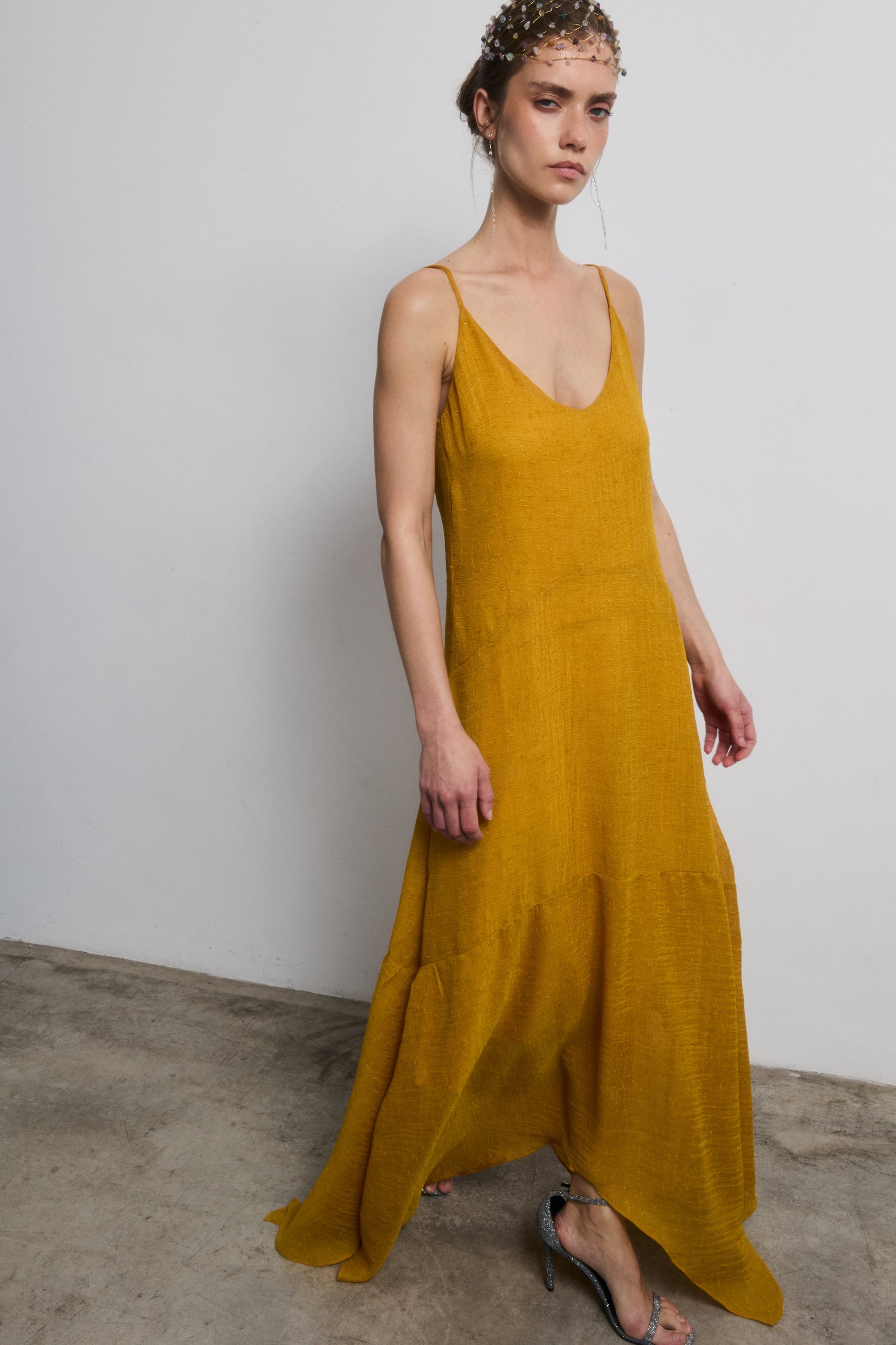 Vestido Diana Mostaza — Galcon Studio · detalle 7