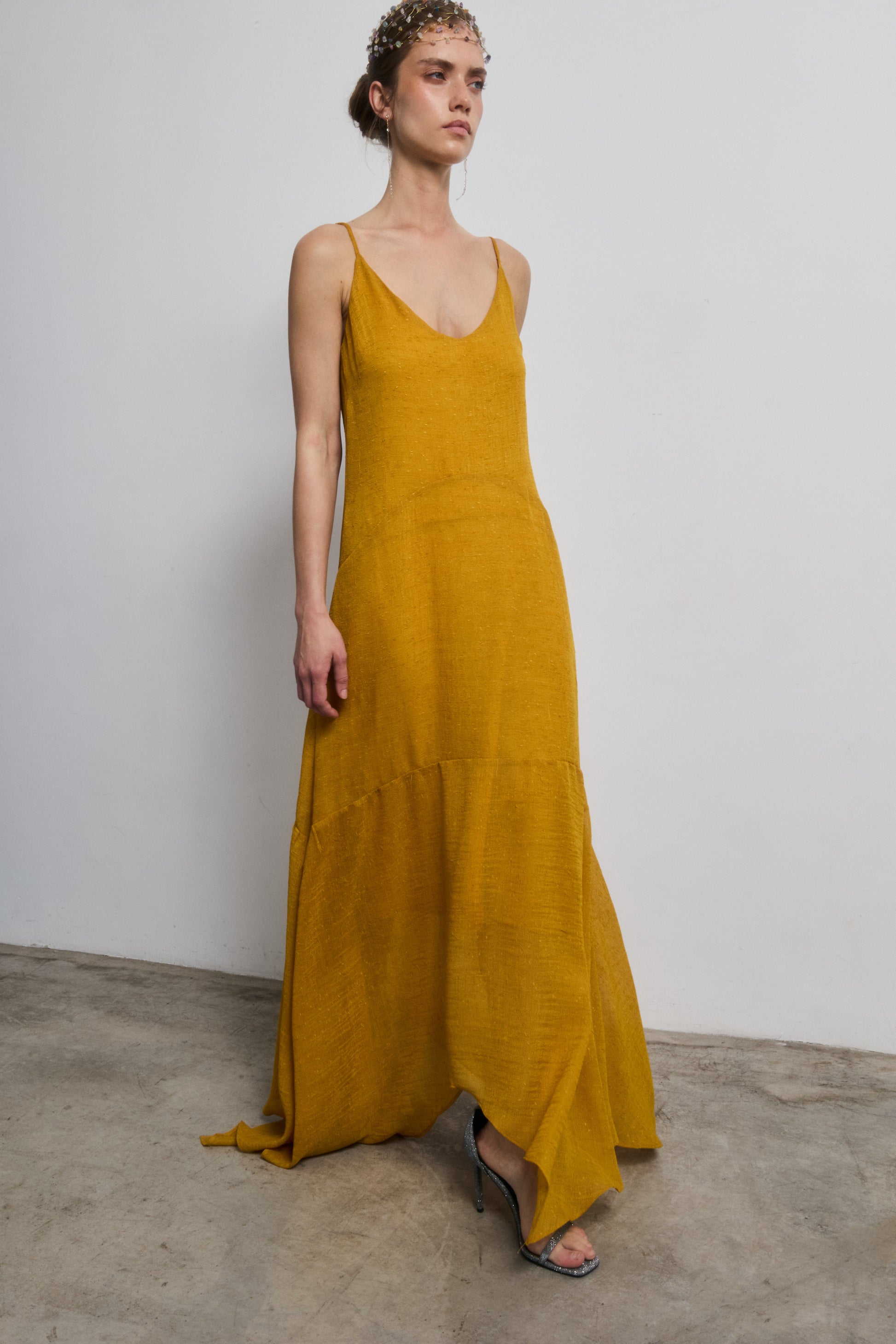 Vestido Diana Mostaza — Galcon Studio · detalle 8