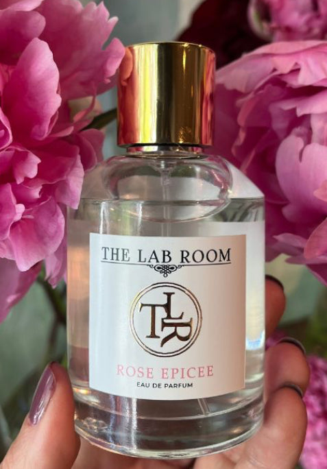 Perfume rose epice