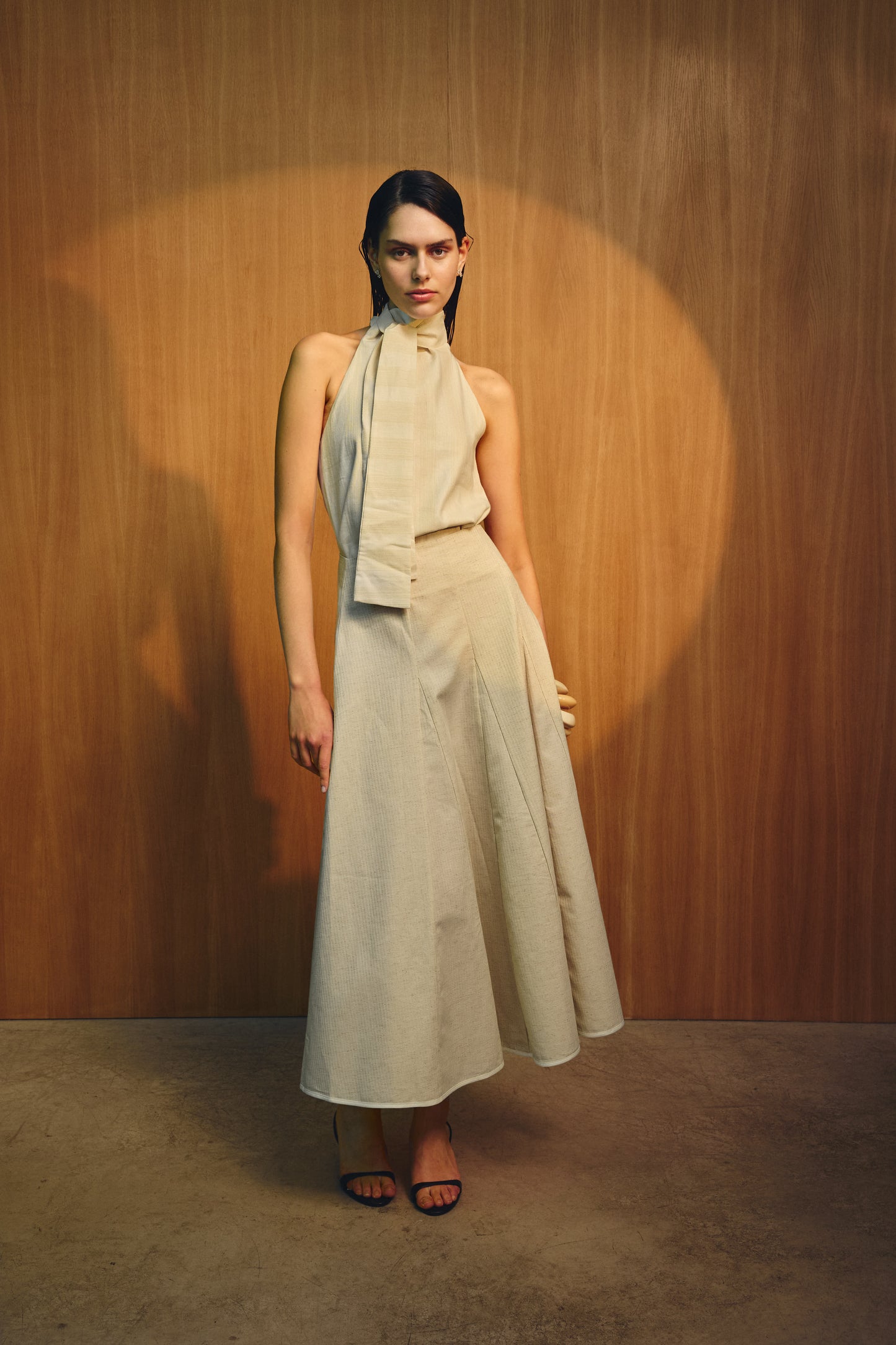 Falda Vela Midi Crudo de IPA Brand · detalle 1
