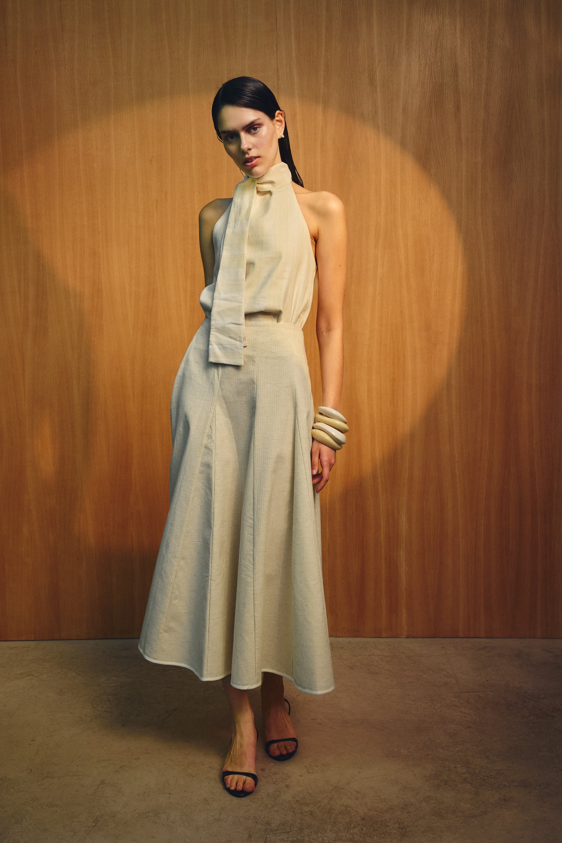 Falda Vela Midi Crudo de IPA Brand · detalle 2