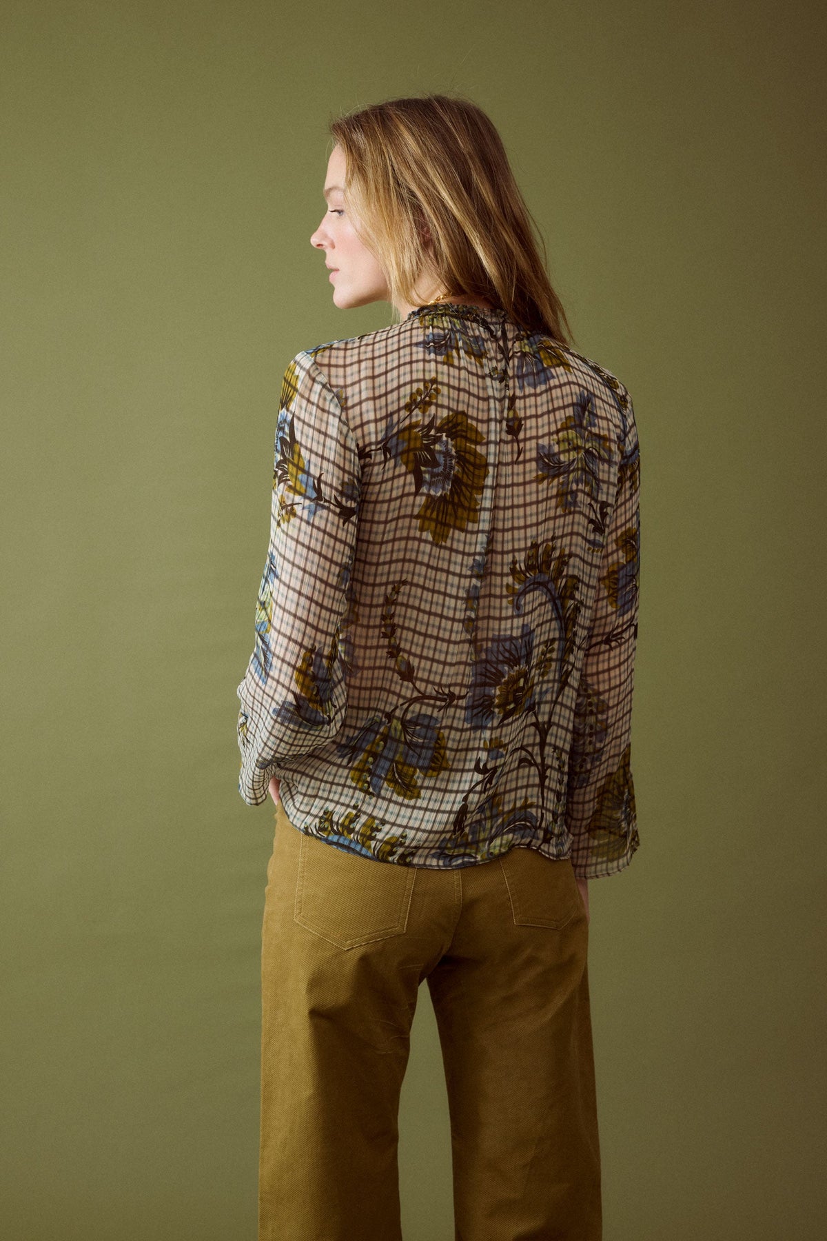 Top Frunces Paco de Josephine combinado con la falda a juego – PORTICO Concept, Turó Park Barcelona (vista 4)