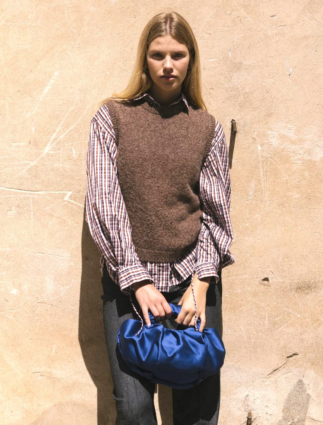 Bolso Bernatta Mini azul de Laia Alen – Laia Alen · PORTICO Concept, Turó Park Barcelona (vista 2)