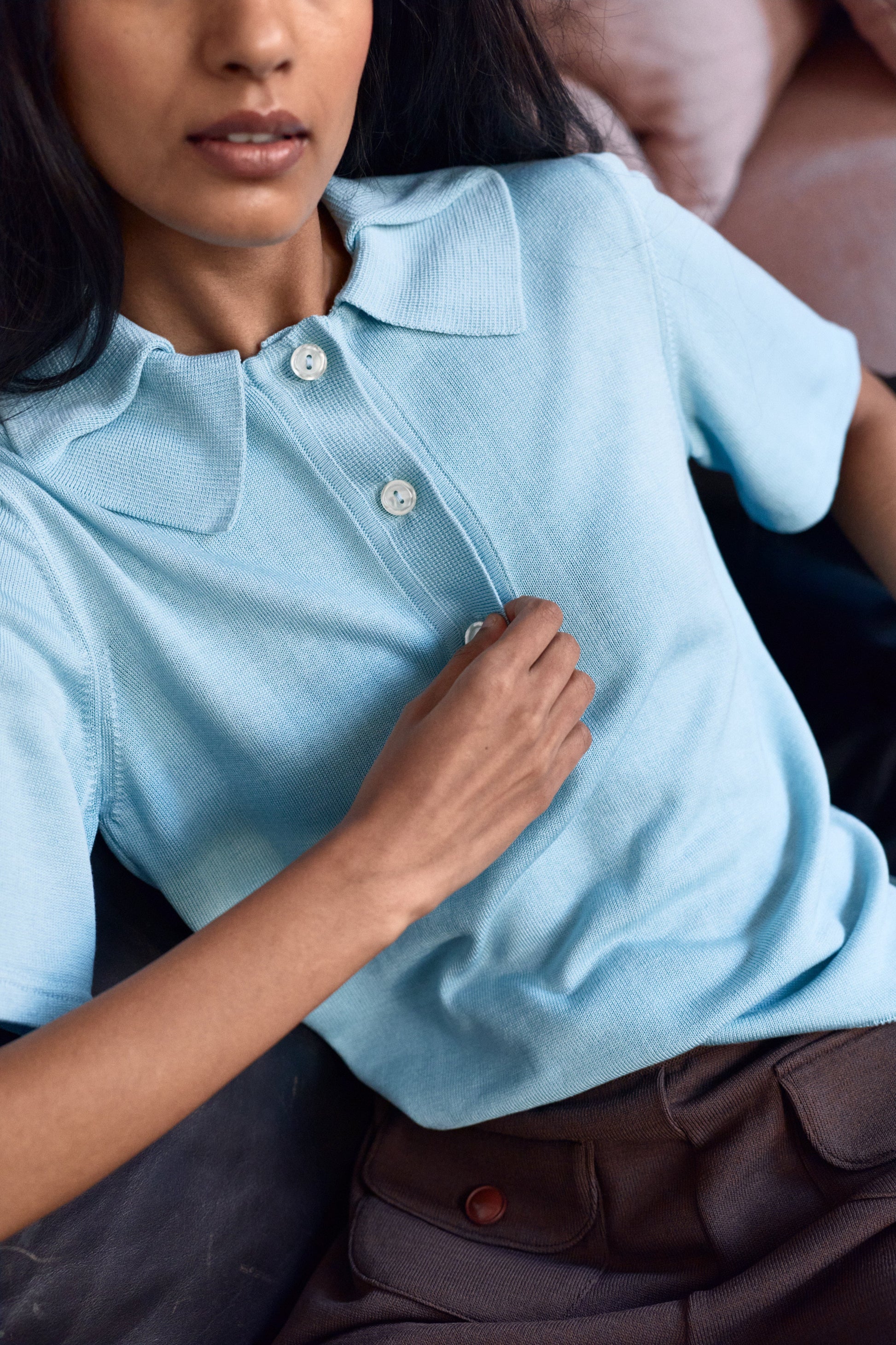 Antonia Silk Polo Sky Blue de Laia alen · detalle 1