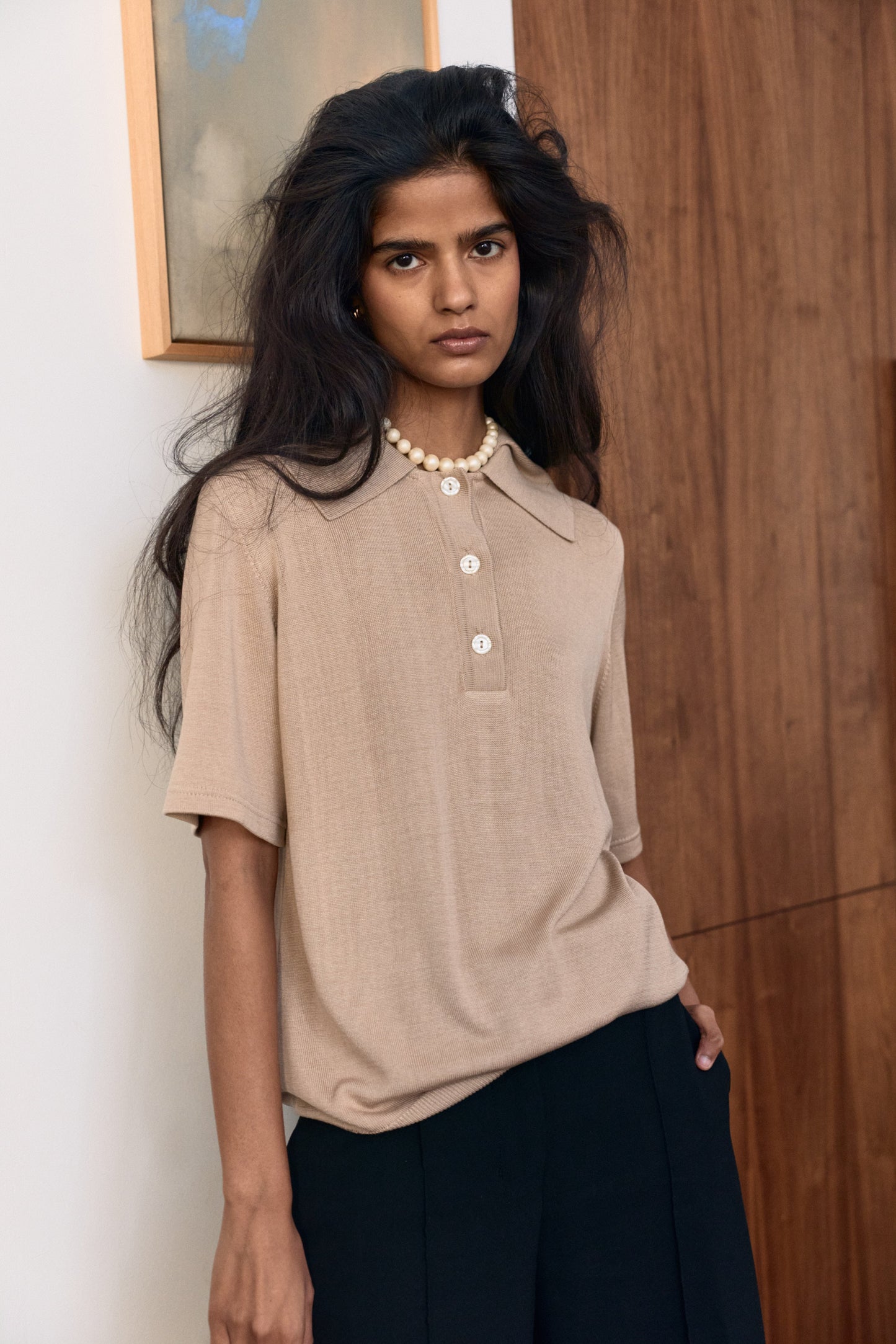 Antonia Silk Polo Beige de Laia alen · detalle 2