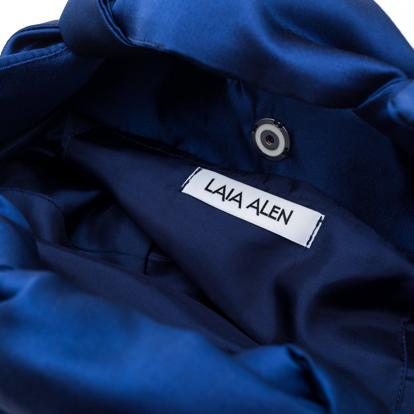 Bolso Bernatta Mini azul de Laia Alen – Laia Alen · PORTICO Concept, Turó Park Barcelona (vista 3)