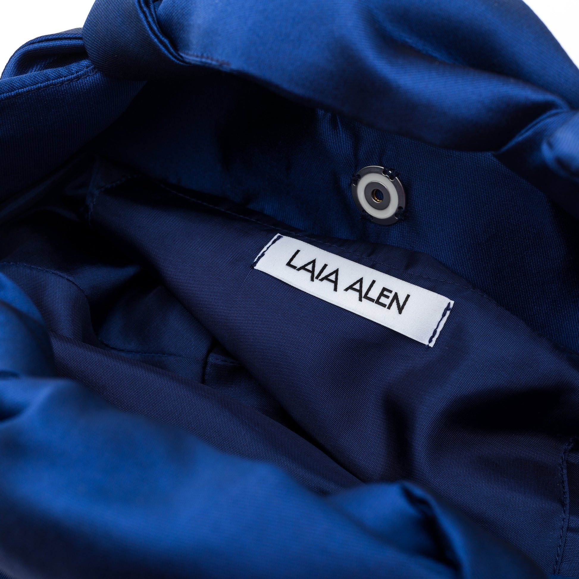 Bolso Bernatta Mini azul de Laia Alen – Laia Alen · PORTICO Concept, Turó Park Barcelona (vista 3)