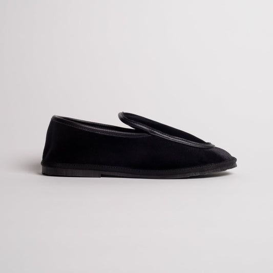 Mocasines Melanie Huynh Terciopelo Negro de Ilio Smeraldo · detalle 1