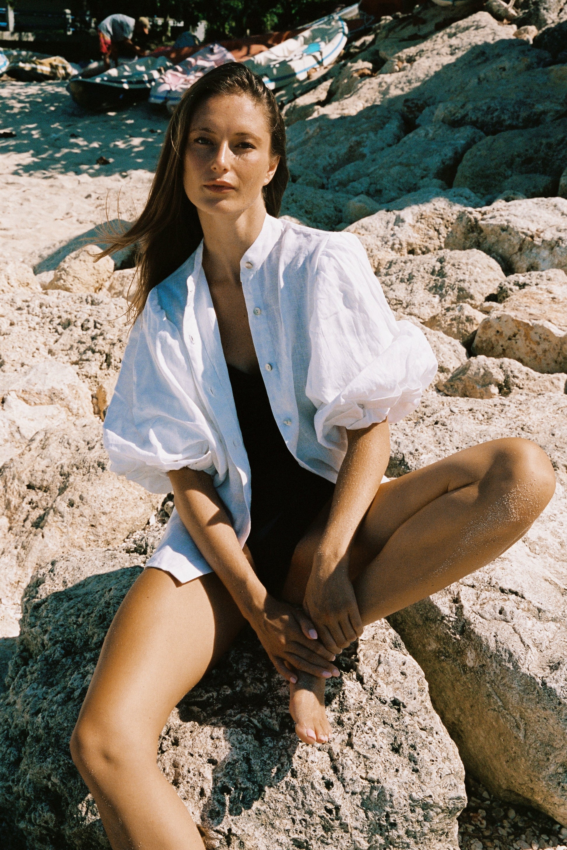 Blusa Iconic Lino Blanca Monbali Collection — blusa artesanal de lino blanco