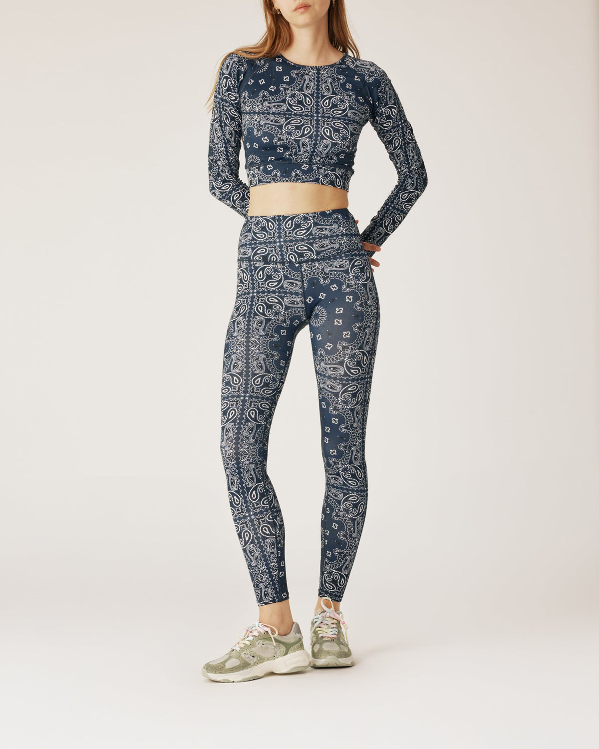 Pantalón de Yoga Bandana Azul Marino de Arizona Love · vista 2