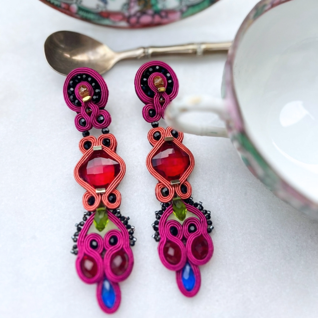 Pendientes Opium Fuchsia de Musula, vista de producto · PORTICO Concept, Turó Park Barcelona