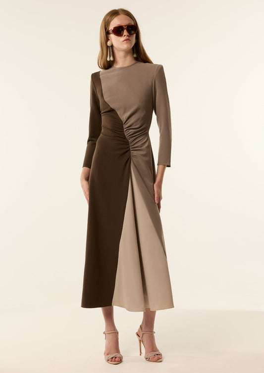 Vestido Olive Tricolor de IQ Collection · color-block caqui, gris y beige · midi entallado, manga larga