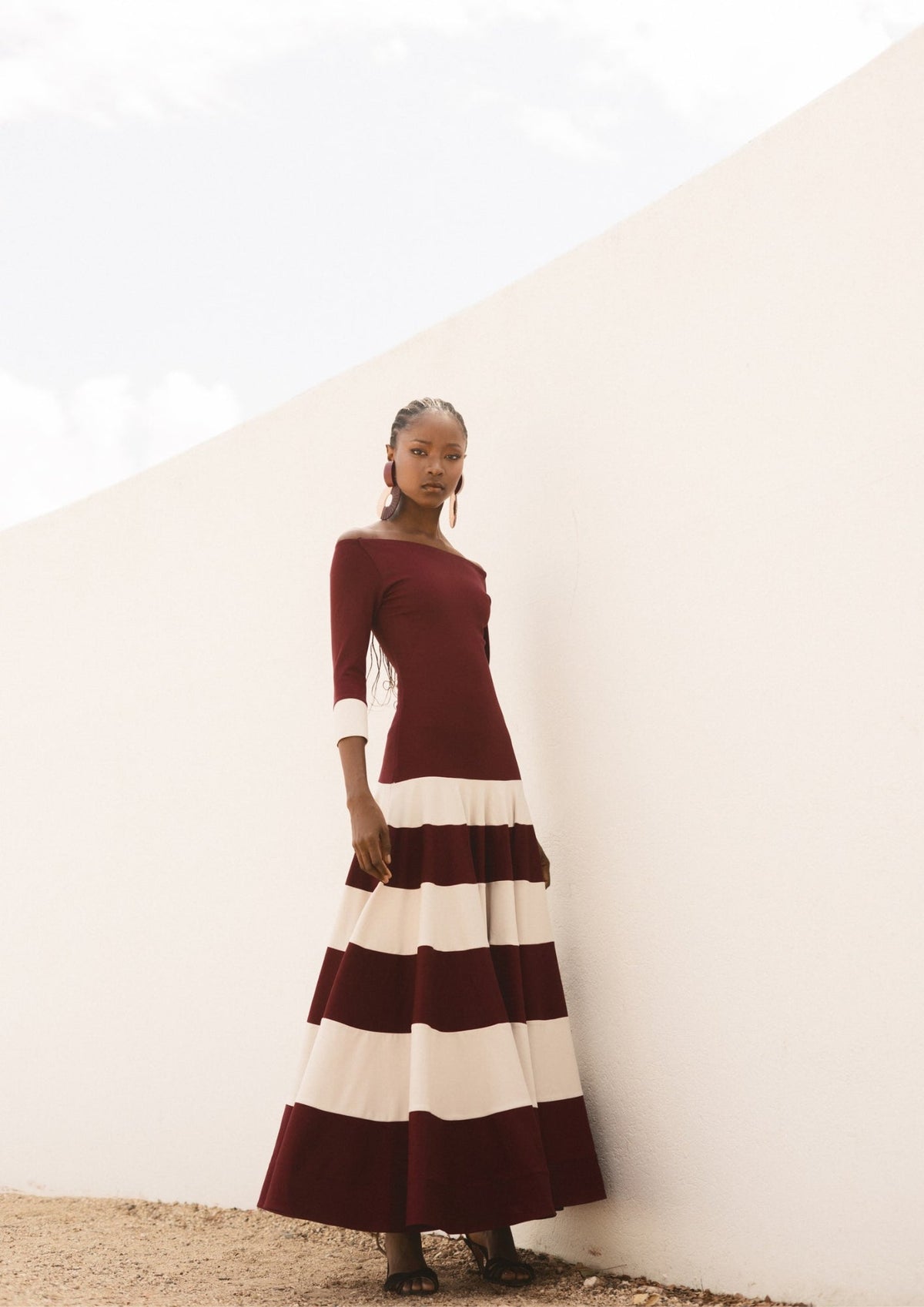 Vestido Como de IQ Collection · granate, falda de rayas beige y granate · escote barco · vista 6